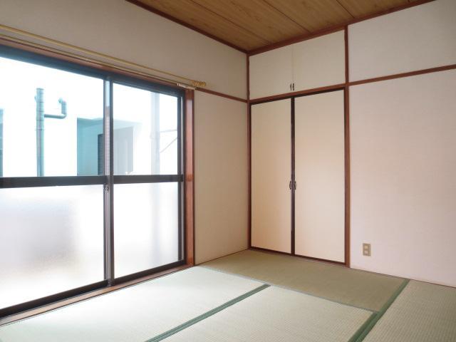 Living and room. Japanese-style room 2