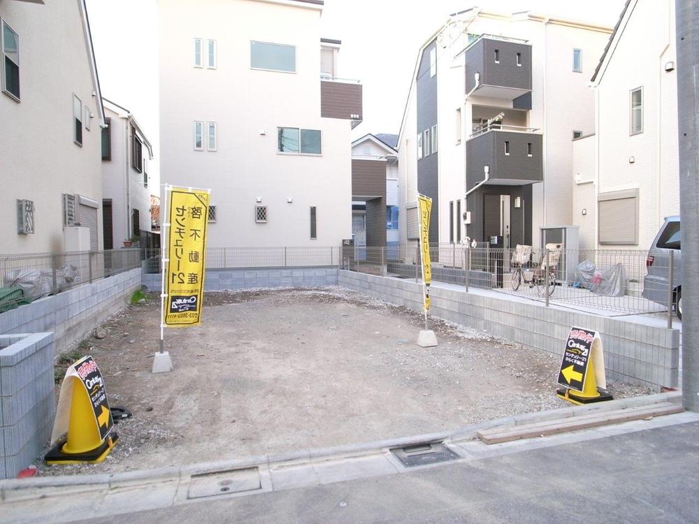 Local photos, including front road. Local (2013 years 11) shooting