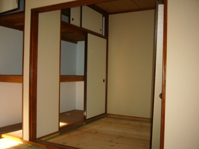 Living and room. There is between 1.5 storage is plenty of size, Katazuki baggage refreshing.