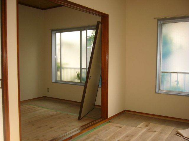 Living and room. Since there between the two, Single people also two people live is also recommended.