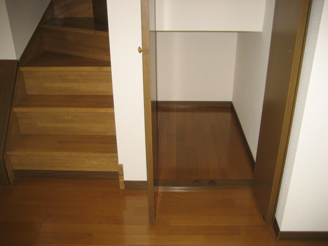 Other Equipment. Stairs ・ Receipt