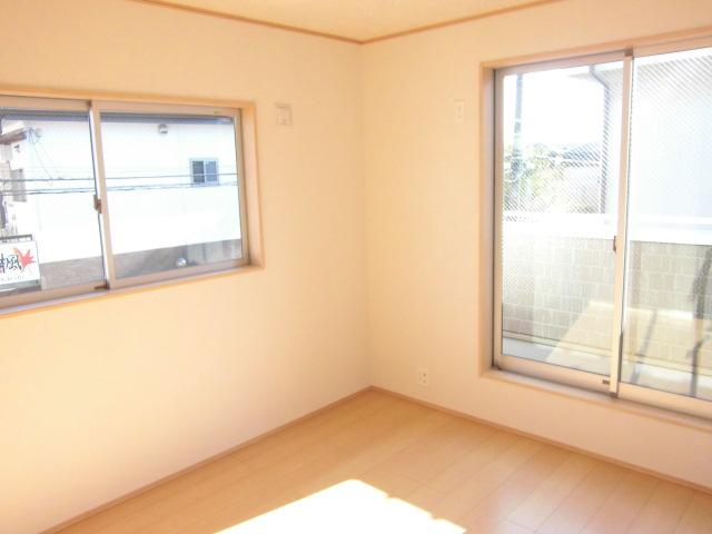 Non-living room. Western is