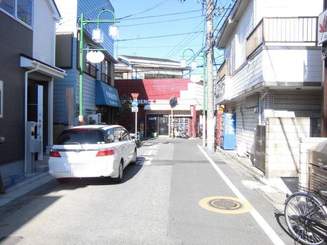 Local photos, including front road. It is a front road