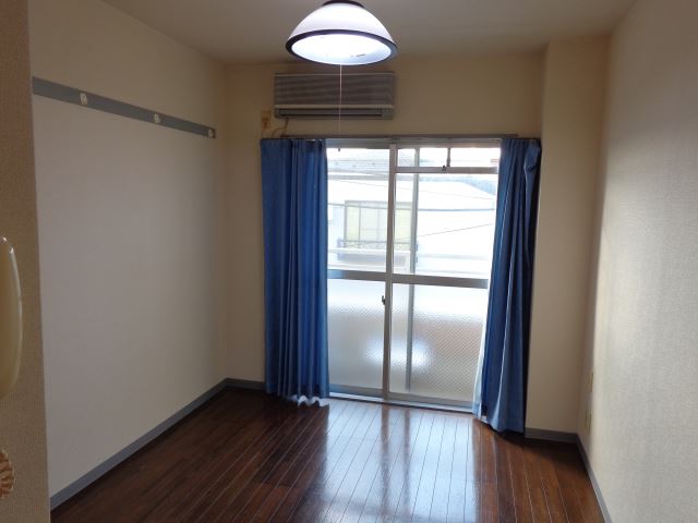 Living and room. Flooring