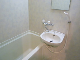 Bath. bus ・ It is another toilet