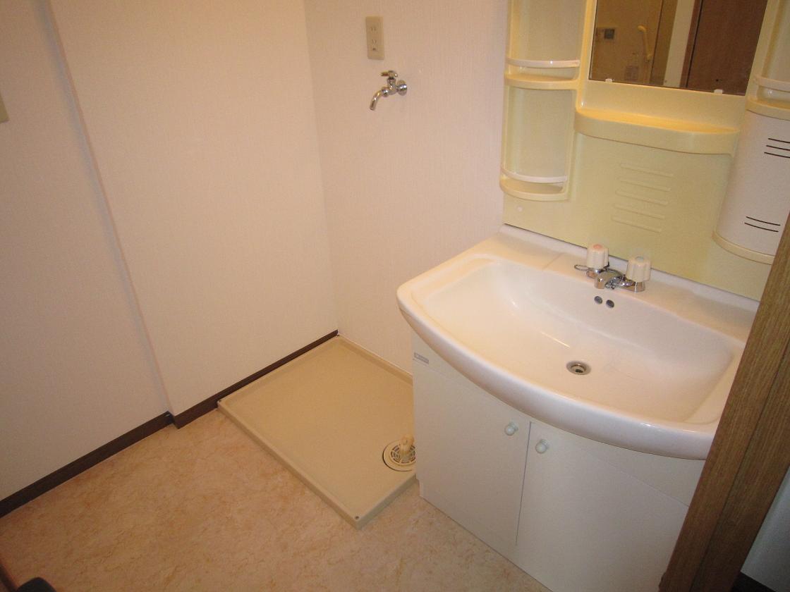 Washroom. Indoor reference photograph