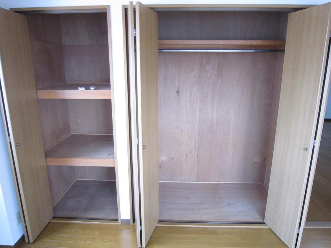 Receipt. Indoor reference photograph