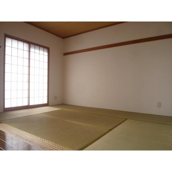 Non-living room. Good per sun Japanese-style