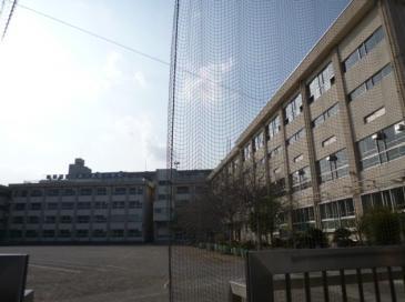 Primary school. Sixth Kasai up to elementary school (elementary school) 240m