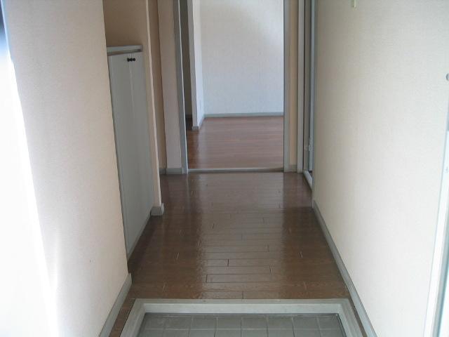 Entrance. Entrance (the same type)