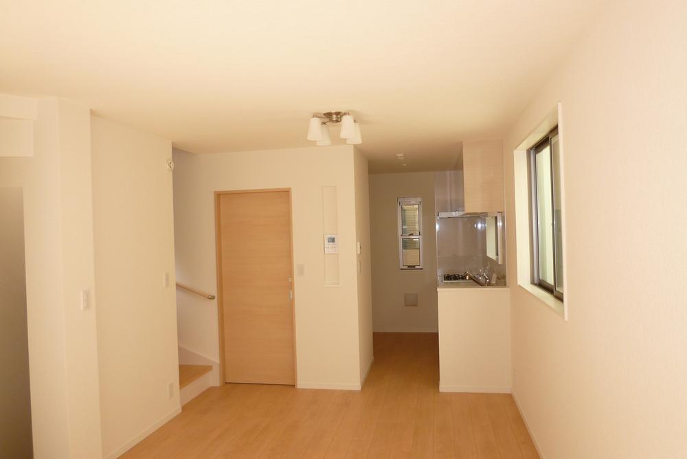 Same specifications photos (living). Same specifications