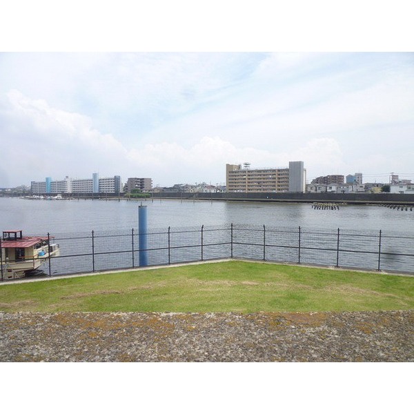 park. 358m to Hiroo disaster prevention park (park)