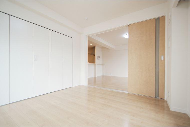 Non-living room. Western-style 6.5 Pledge