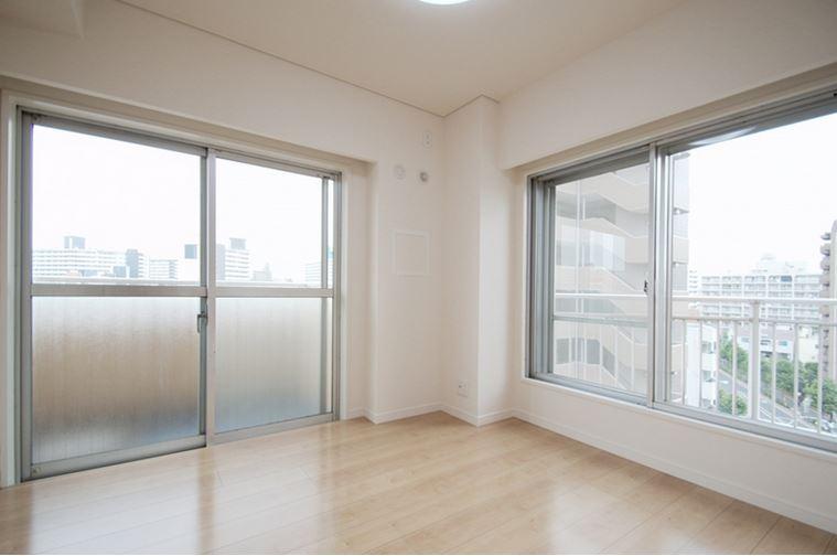 Non-living room. Western-style 5.1 Pledge