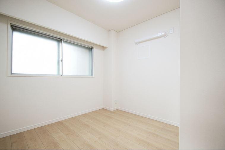 Non-living room. Western-style 4 Pledge