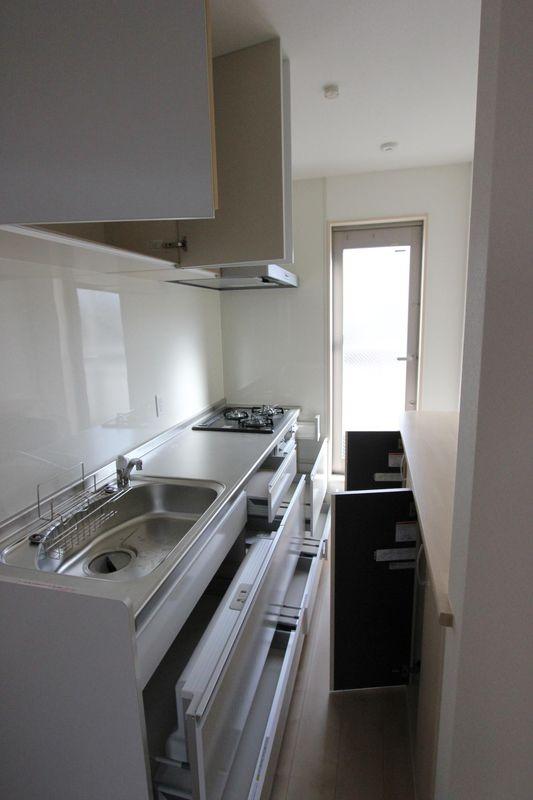 Kitchen. Bright and comfortable of the system kitchen there is a window