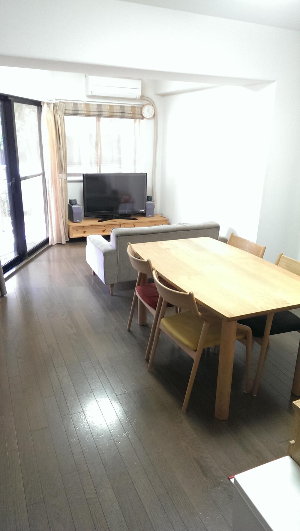 Living. Indoor (12 May 2013) Shooting