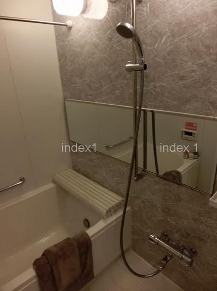 Bathroom. Convenient reheating ・ With bathroom dryer ☆