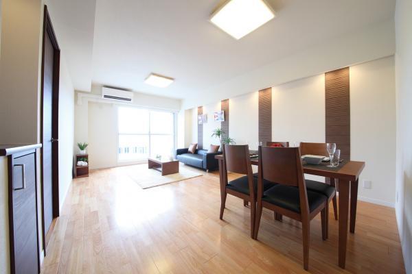 Living. Local (10 May 2013) Shooting