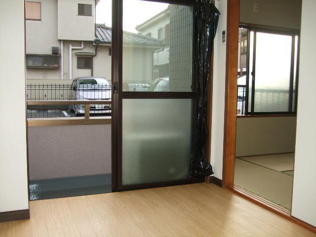 Living and room. Western-style (the same type)