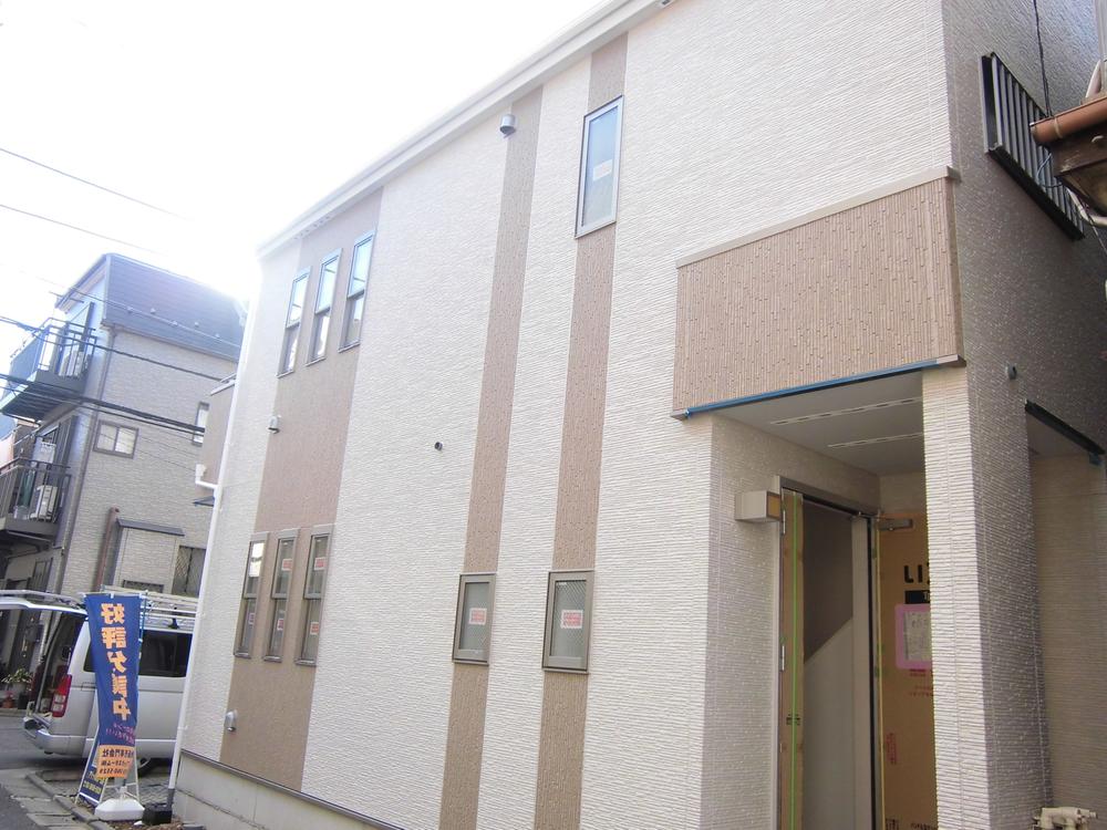 Local appearance photo. This appearance