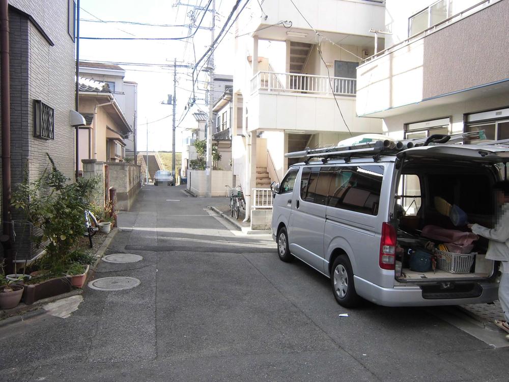 Local photos, including front road. It is a front road