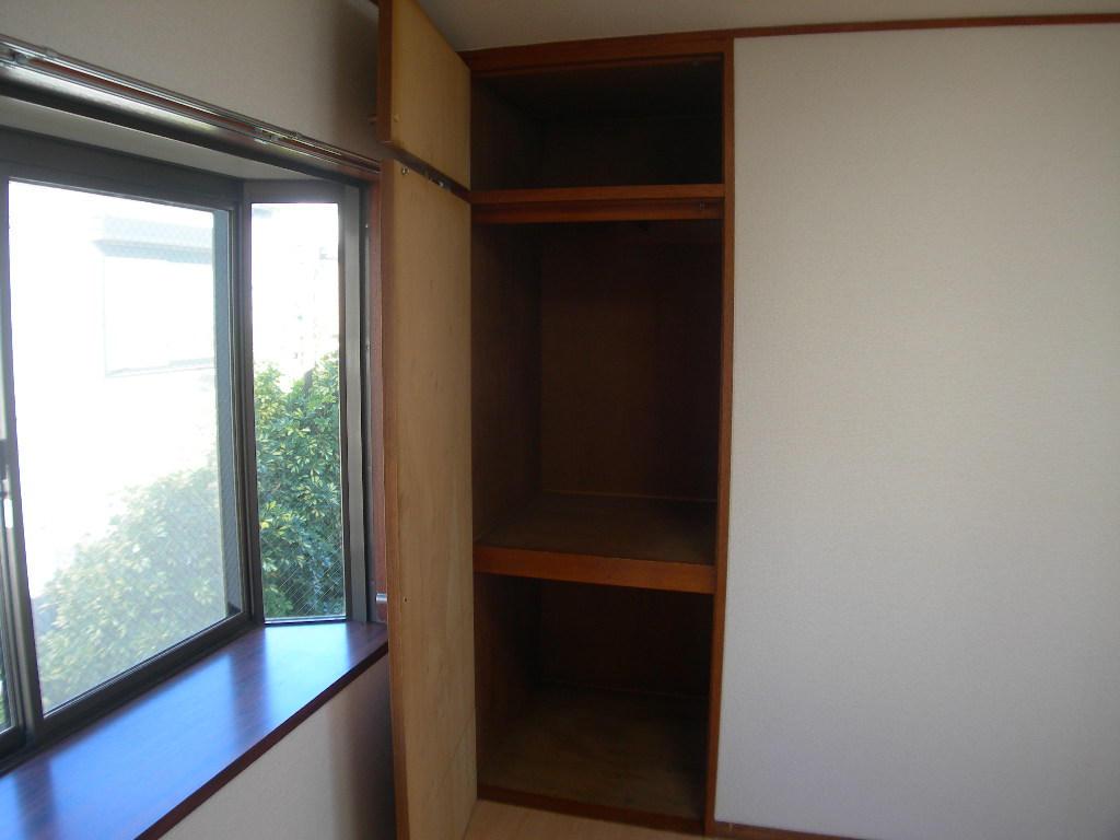 Receipt. Western style room Receipt