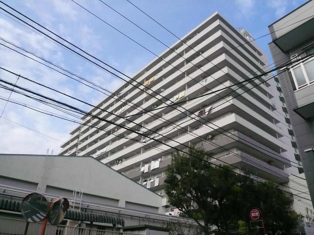 Local appearance photo. Local (11 May 2013) Shooting