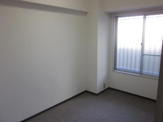 Non-living room. Indoor (11 May 2013) Shooting