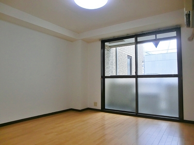 Living and room. 6.6 Pledge of Western-style.