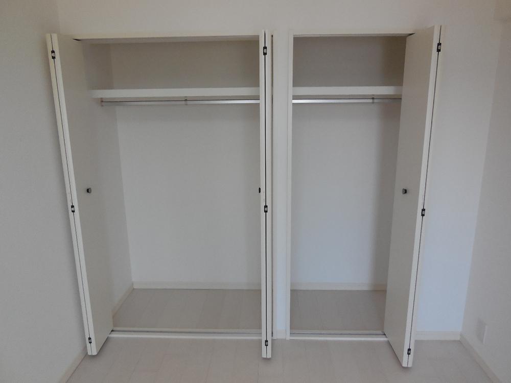 Receipt. The 6 Pledge of Western-style There are storage capacity in the closet are two places