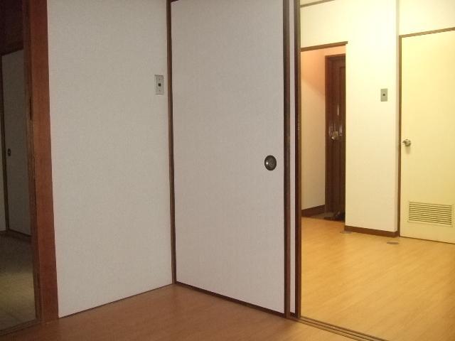 Living and room. Western-style 2