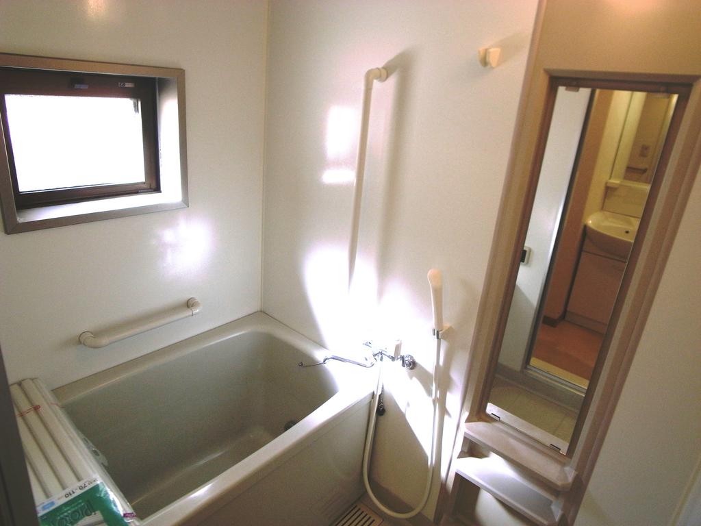 Kitchen. Add-fired, With window