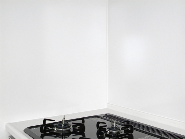 Kitchen.  [Kitchen Panel] The wall has adopted the kitchen panel. moisture ・ Because it is difficult to absorb the oil, Oil dirt can be handled comfortably.