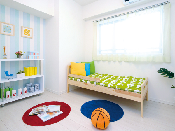 Interior.  [Downy Ddorumu] Also the room to enjoy the hobby, such as children's rooms or den, Western-style variously used to coordinate. Also provides functional storage.