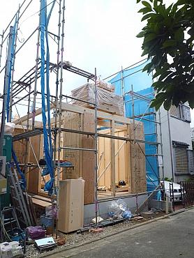 Local photos, including front road. Local (June 25 shooting)