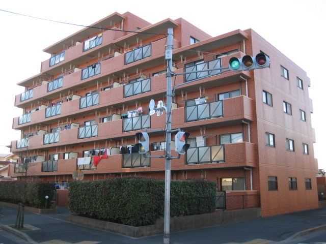 Building appearance. Appearance 2