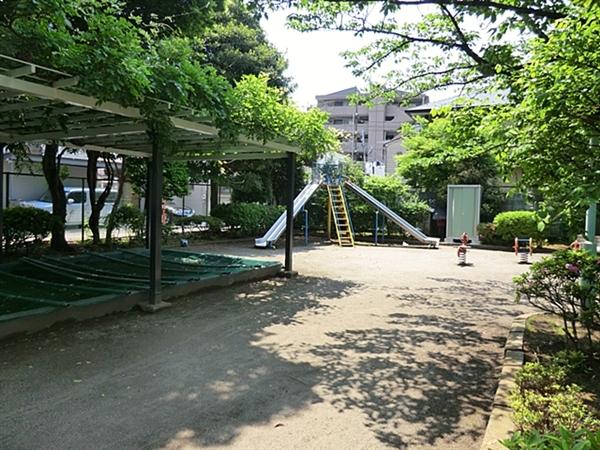 park. 348m to Hirai Sakura Park
