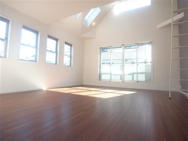 Living. Living 2013 / 12 shooting