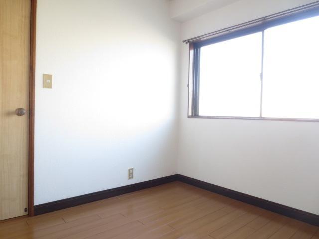 Living and room. Western-style 2