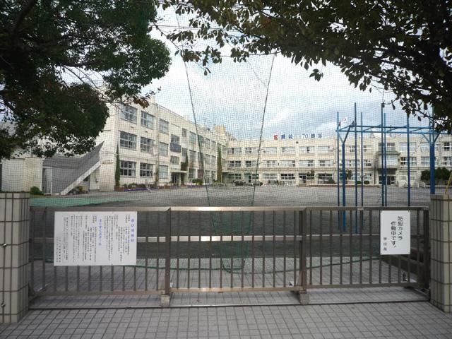 Primary school. 370m to Edogawa Ward Higashikomatsugawa Elementary School