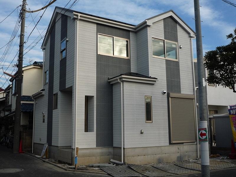 Local appearance photo. Local (12 May 2013) Shooting