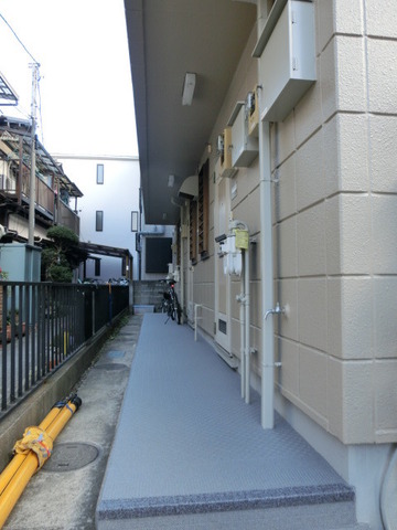 Building appearance. Entrance side