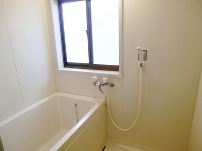 Bath. Bright bath with a window