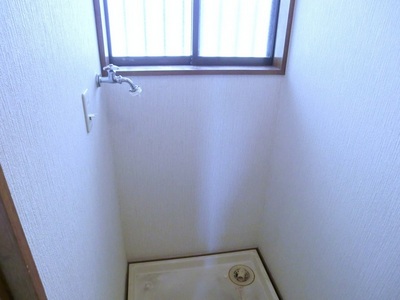 Other. There is indoor washing machine Storage.