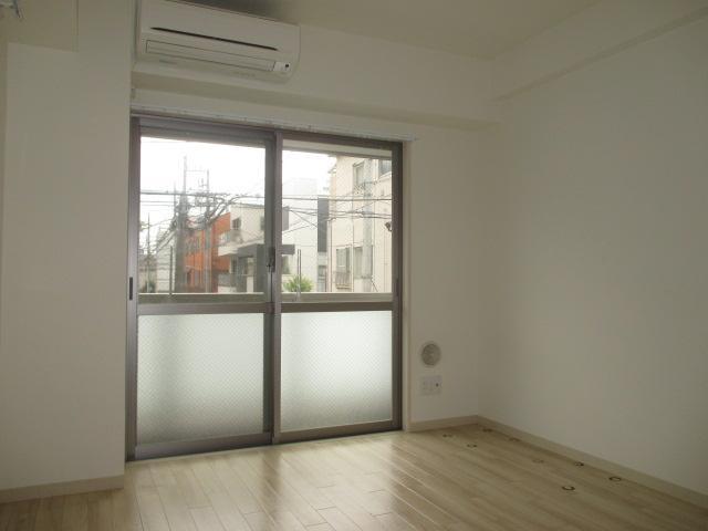 Living and room. Western-style 1 (inverted type)