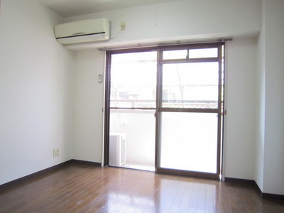 Other room space. Flooring