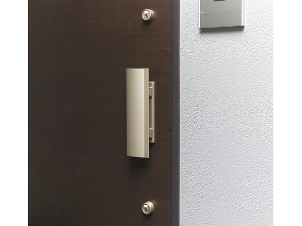 Security.  [Double Rock] To the entrance door, It adopted a double lock to enhance the security performance by providing the key in two positions.