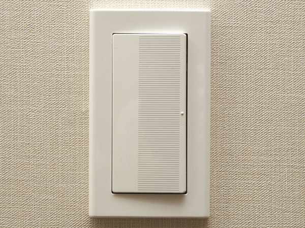 Other.  [Wide switch] Adopt a wide type of switch. You can switch smoothly even with a light force of children and the elderly.
