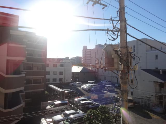 View photos from the dwelling unit. View from the site (December 2013) Shooting